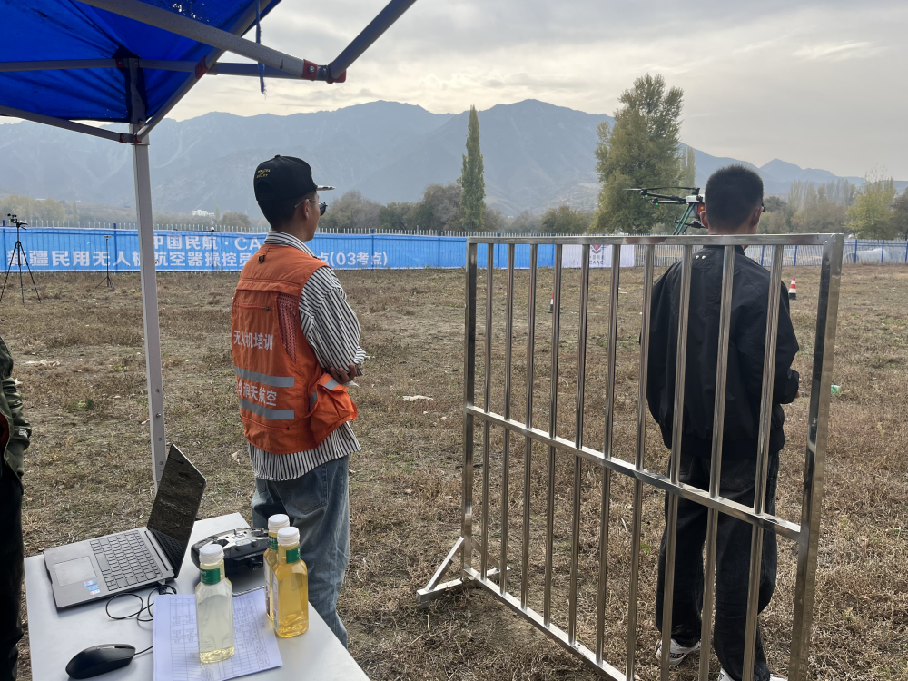 新疆保华润天航空无人机培训：开启你的飞行梦想之旅！