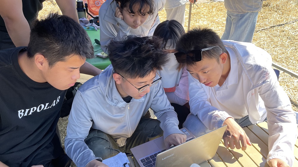 新疆哪里可以学无人机——选择保华润天航空无人机培训公司