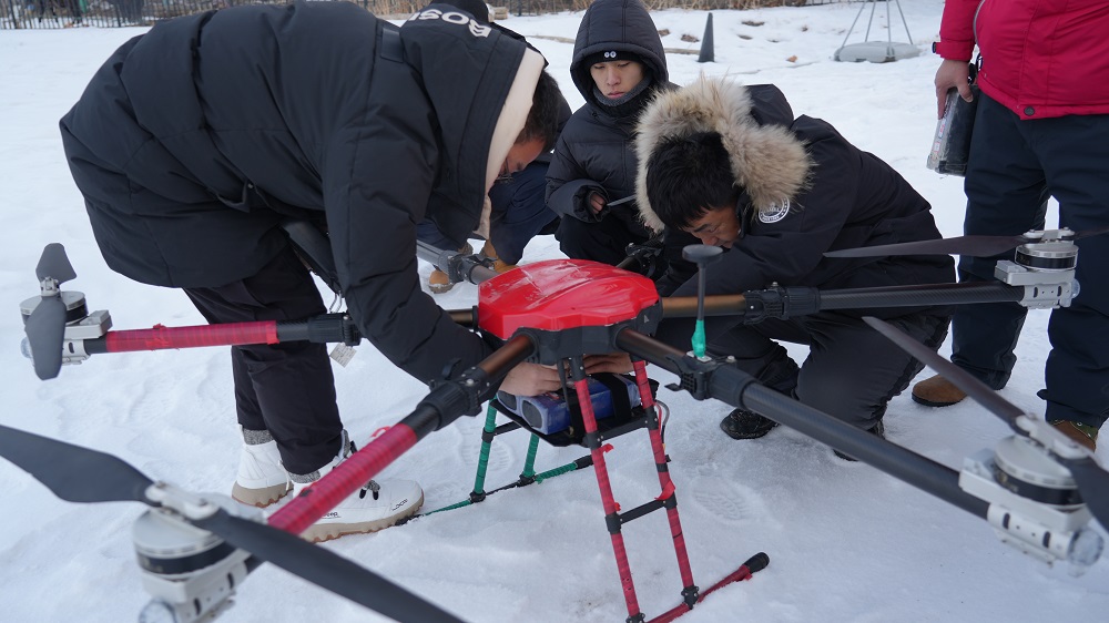 学无人机到保华润天航空，新疆专业培训包教包会